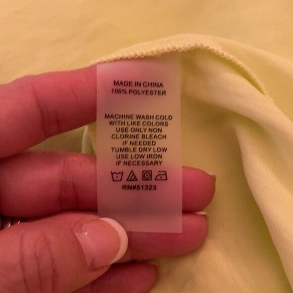 Vince Camuto Sz L  *Stitch Fix* Island Lime Satiny Top NWT - Picture 6 of 10